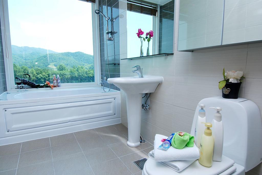 Moonlight Blue Pension Gapyeong Extérieur photo