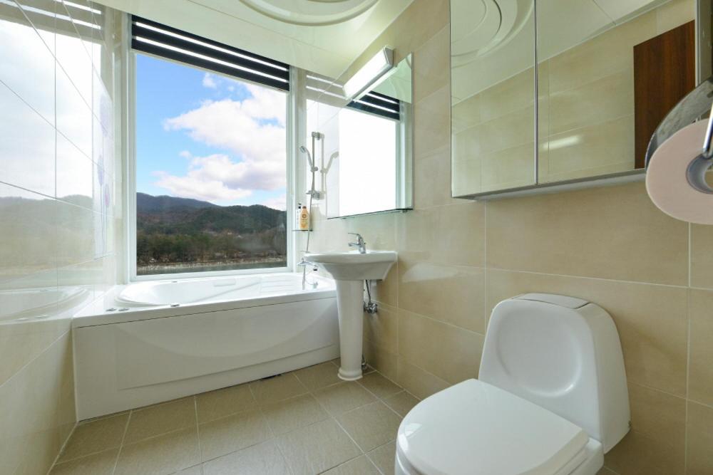 Moonlight Blue Pension Gapyeong Extérieur photo